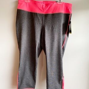Xersion / Exercise Crop Capri - 0X (NWT)